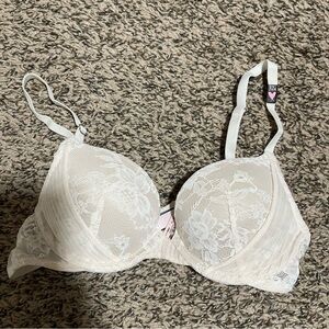 Victoria’s secret dream angels push up lace bra white/cream size 32A NWT